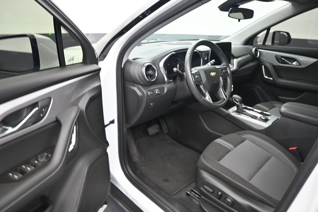 Used 2023 Chevrolet Blazer LT FWD image 10