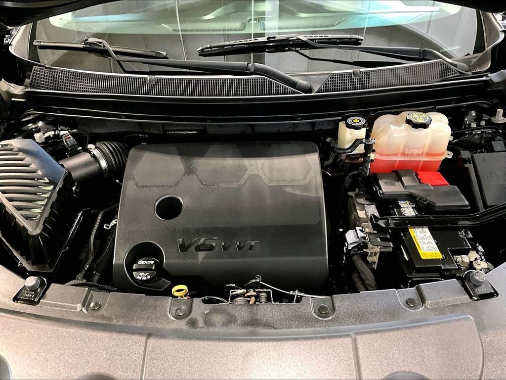 Used 2019 Chevrolet Traverse LS AWD/4WD image 31