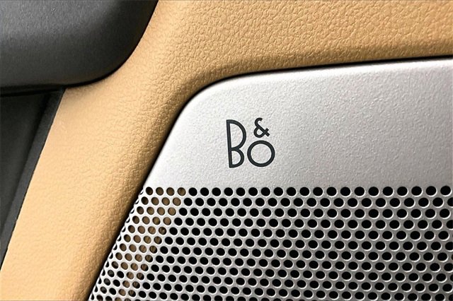 Used 2024 Ford F250 Lariat w/ Black Appearance Package image 28