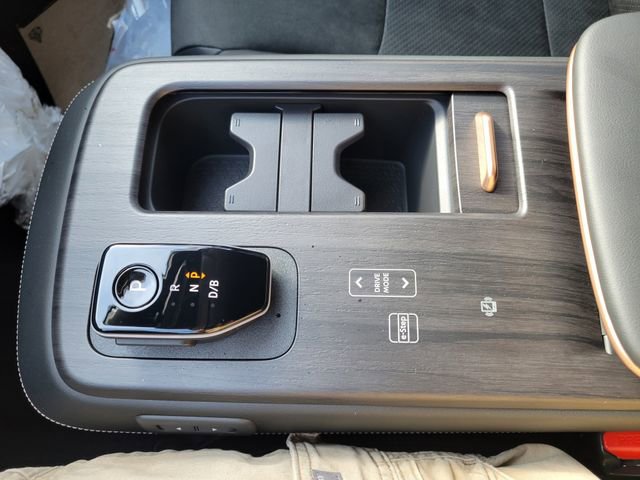 New 2025 Nissan Ariya AWD image 29