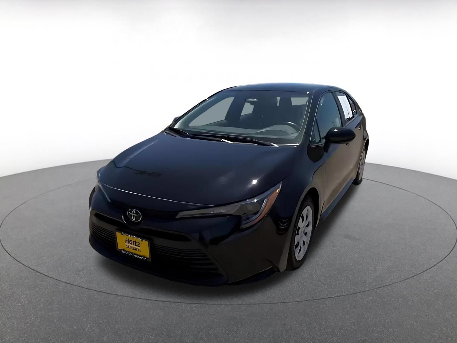 Used 2025 Toyota Corolla LE FWD image 5