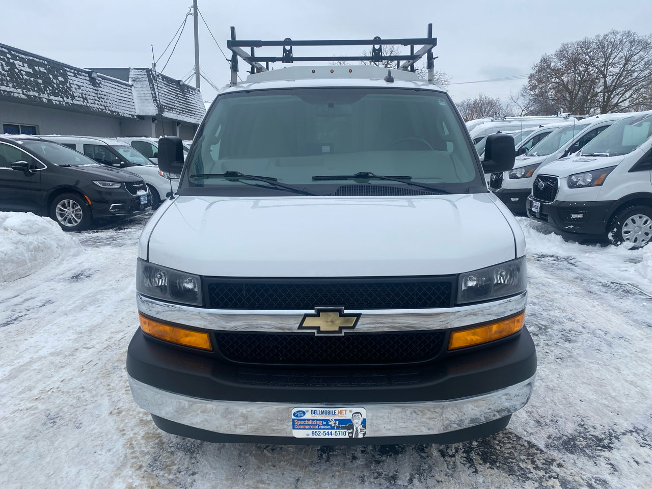 Used 2021 Chevrolet Express 3500 w/ Power Convenience Package image 2