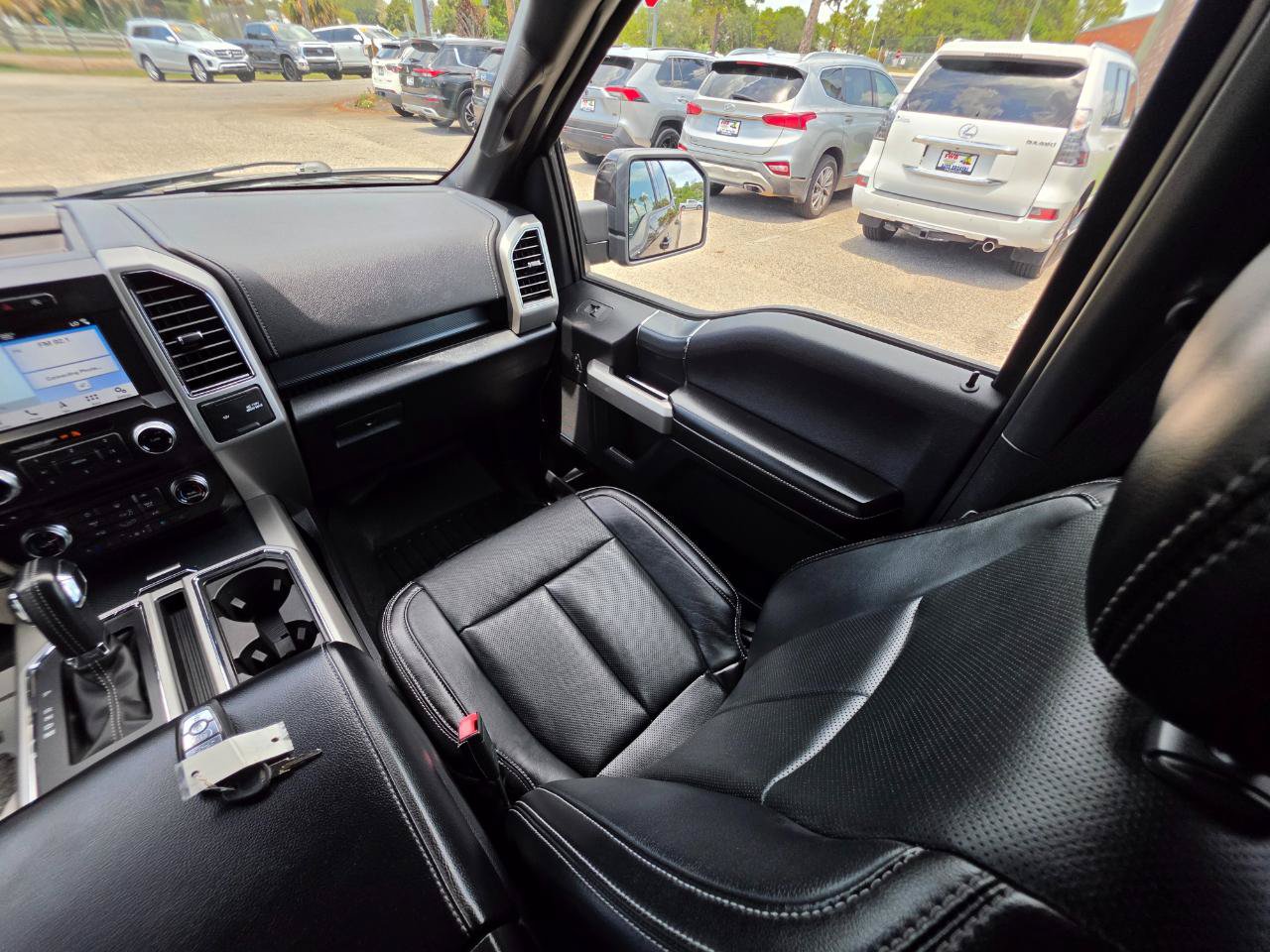 Used 2018 Ford F150 Lariat w/ Equipment Group 502A Luxury AWD/4WD image 32