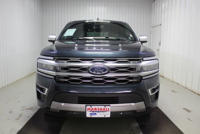 Used 2023 Ford Expedition Platinum RWD image 2