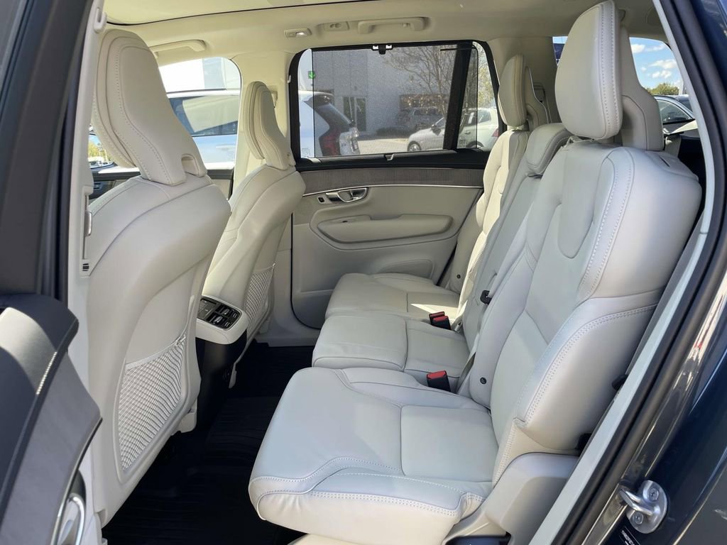 New 2026 Volvo XC90 B6 Ultra image 3