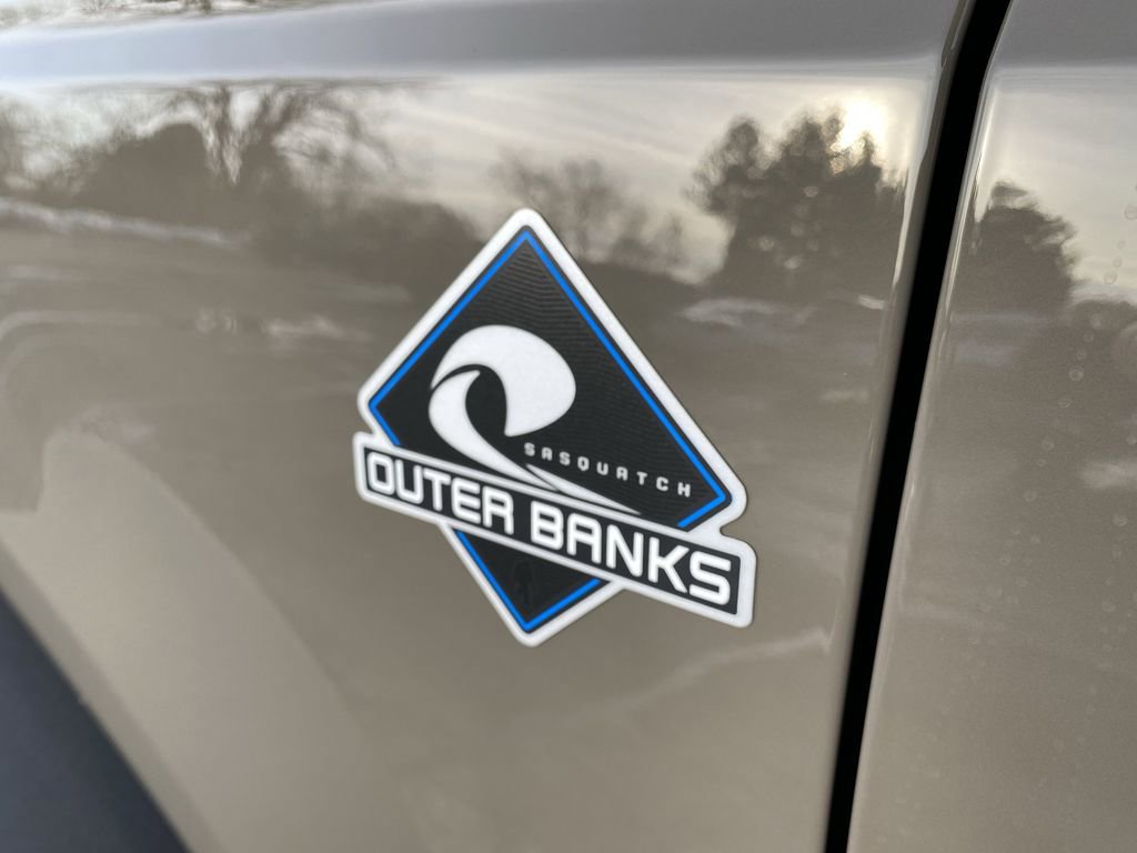 New 2025 Ford Bronco Outer Banks w/ Sasquatch Package image 48