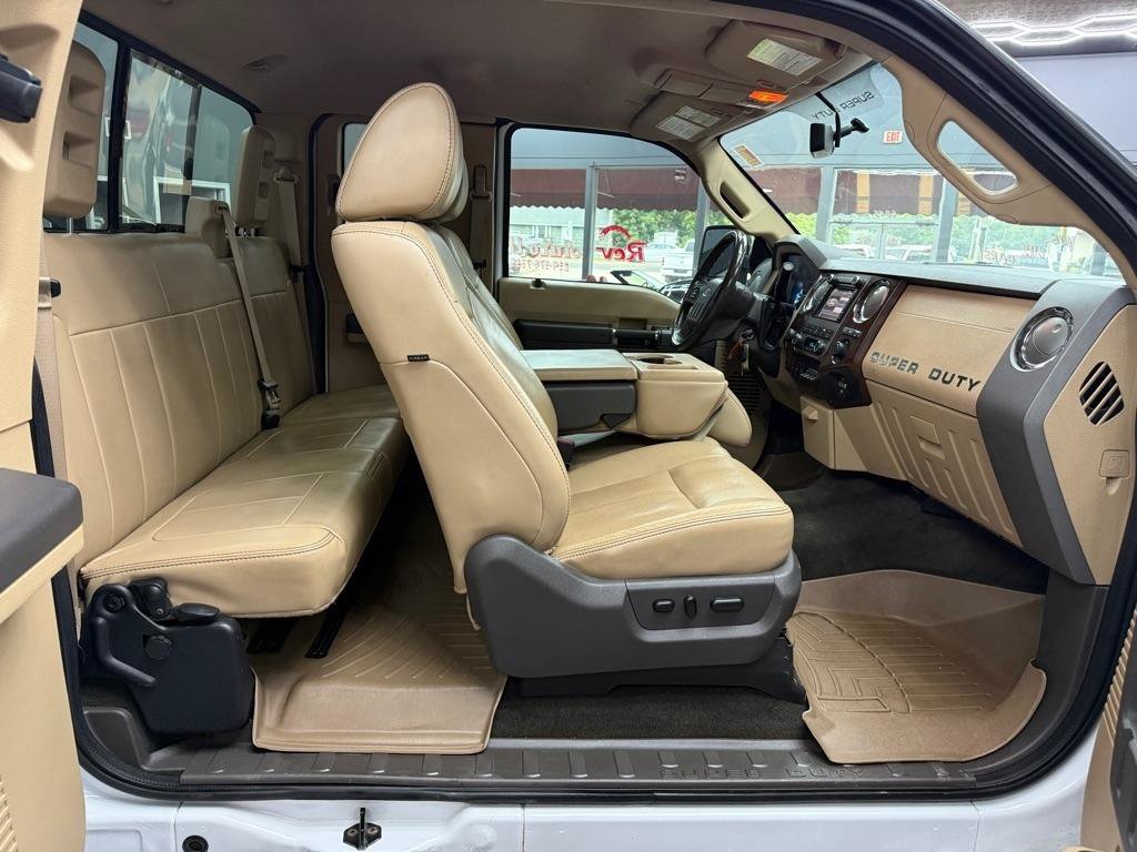 Used 2011 Ford F250 Lariat w/ Chrome Pkg AWD/4WD image 19