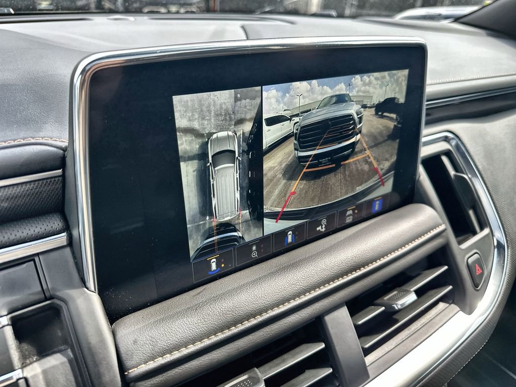 Used 2024 GMC Yukon AT4 w/ Technology Package AWD/4WD image 29