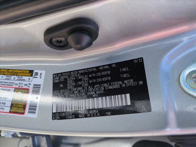 Used 2023 Toyota Highlander XLE FWD image 26