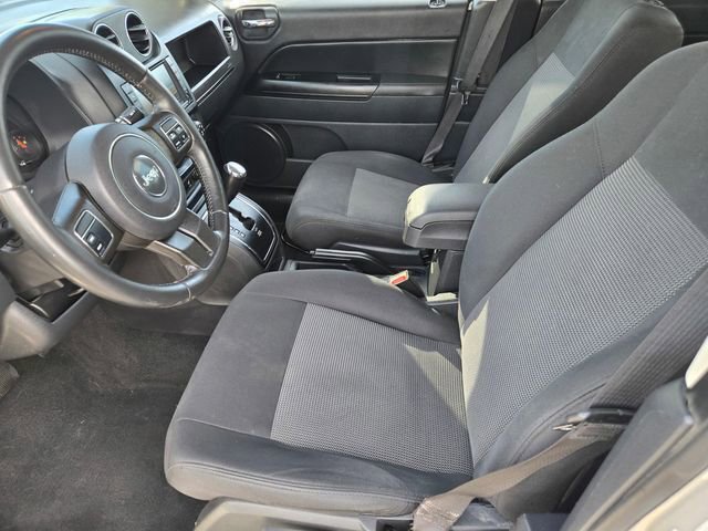 Used 2011 Jeep Compass Latitude AWD/4WD image 18
