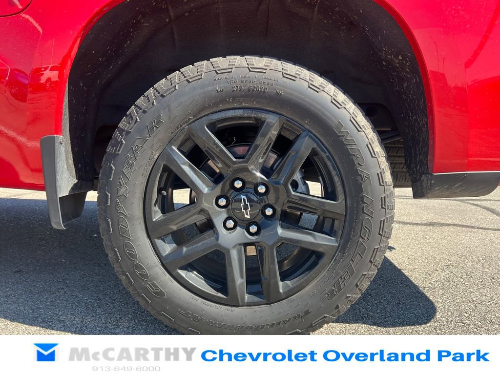 Used 2024 Chevrolet Silverado 1500 Custom w/ Turbomax Blackout Package image 9