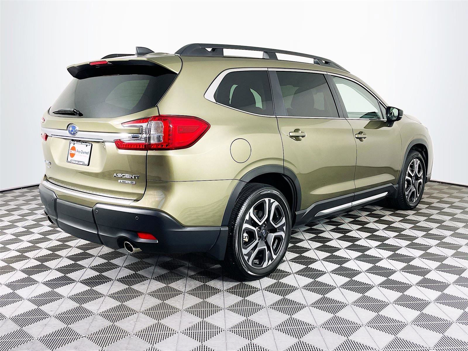 Certified 2025 Subaru Ascent Limited image 9