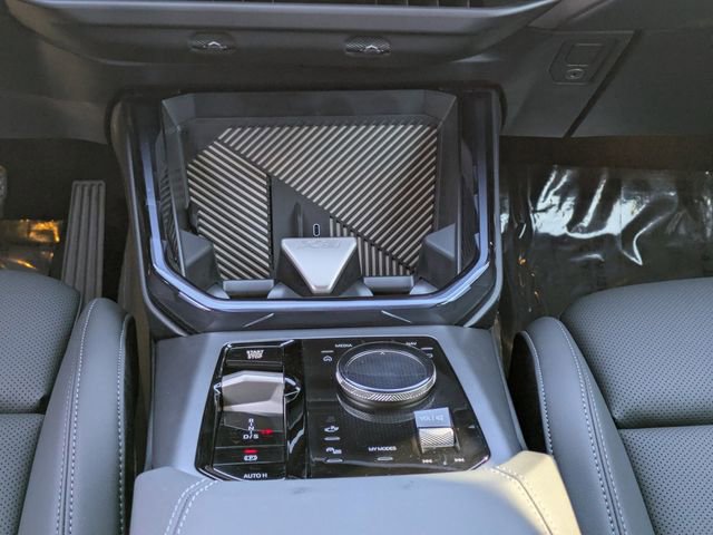 Used 2025 BMW X3 xDrive30i w/ Convenience Package image 21