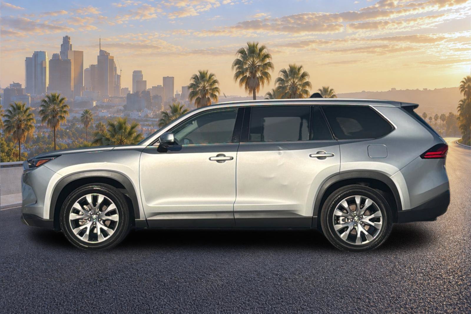 Used 2024 Toyota Grand Highlander AWD Hybrid image 9