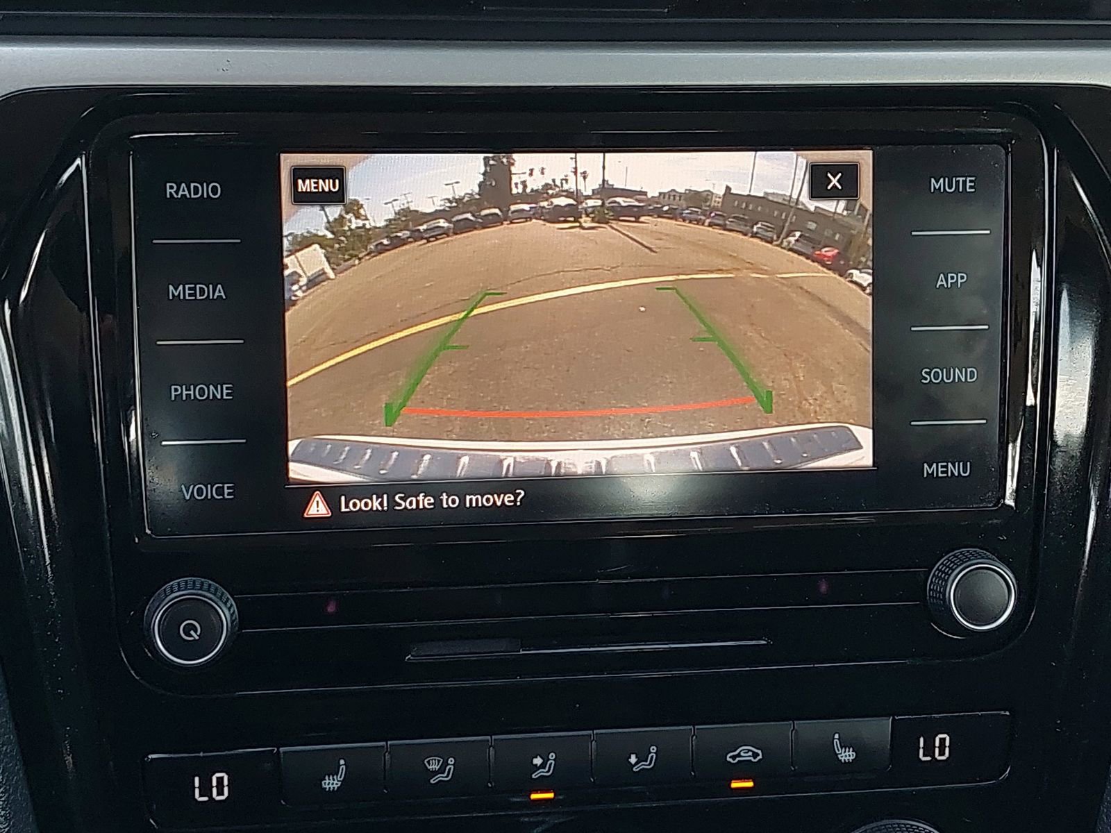 Used 2022 Volkswagen Passat 2.0T SE image 22