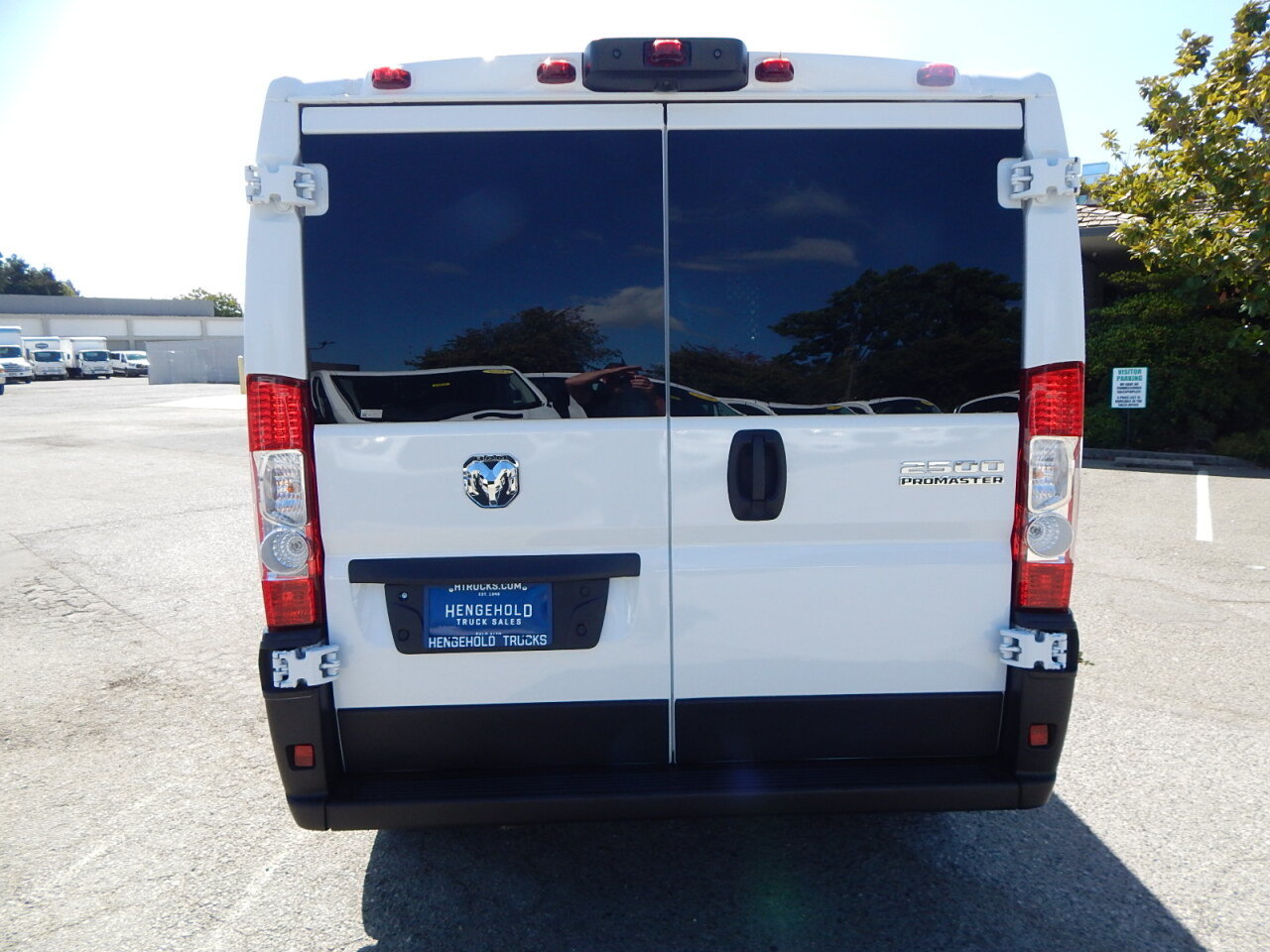 Used 2025 RAM ProMaster 2500 w/ U-Haul Equipment Group FWD image 7