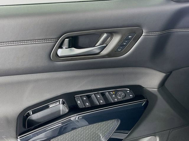 New 2026 Nissan Pathfinder Platinum image 18