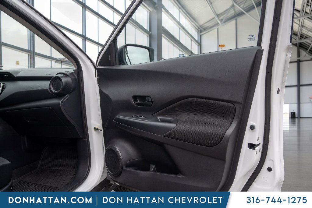 Used 2024 Nissan Kicks S FWD image 21