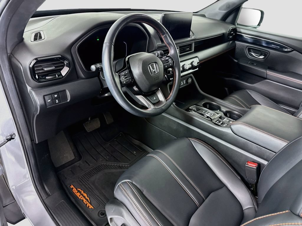 Certified 2025 Honda Pilot TrailSport image 9