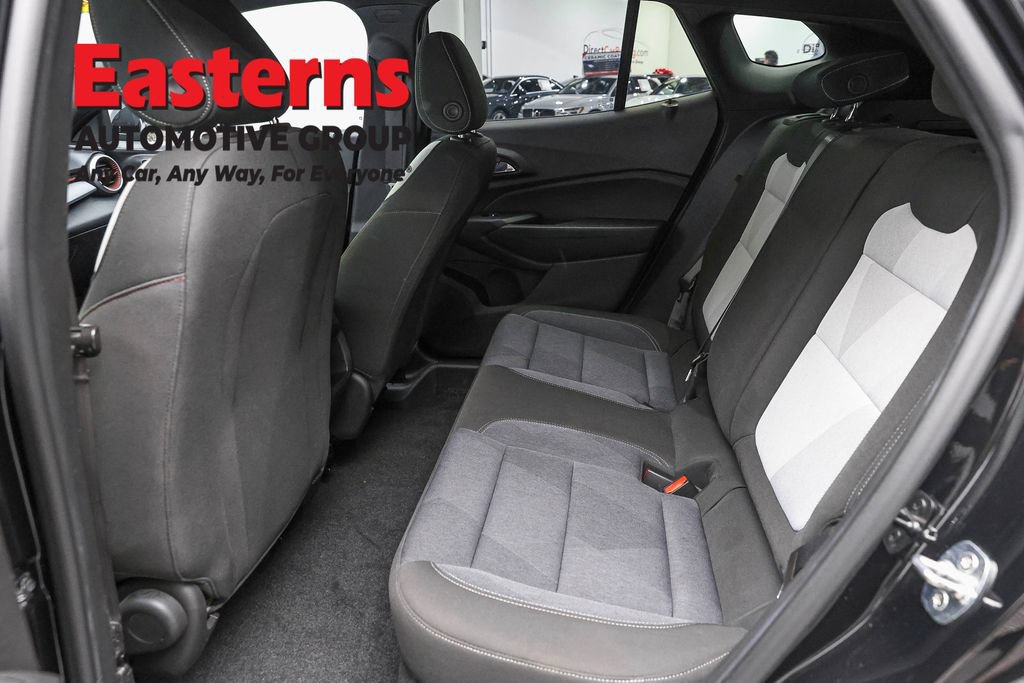 Used 2024 Chevrolet Trax RS FWD image 20