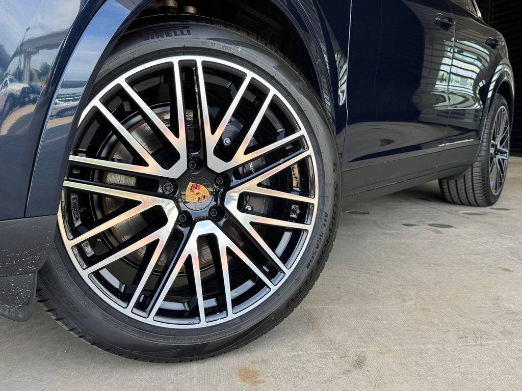 New 2026 Porsche Cayenne AWD/4WD image 12
