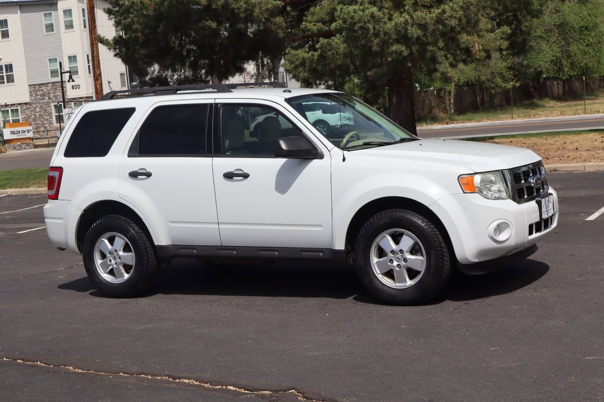 Used 2012 Ford Escape XLT AWD/4WD image 2