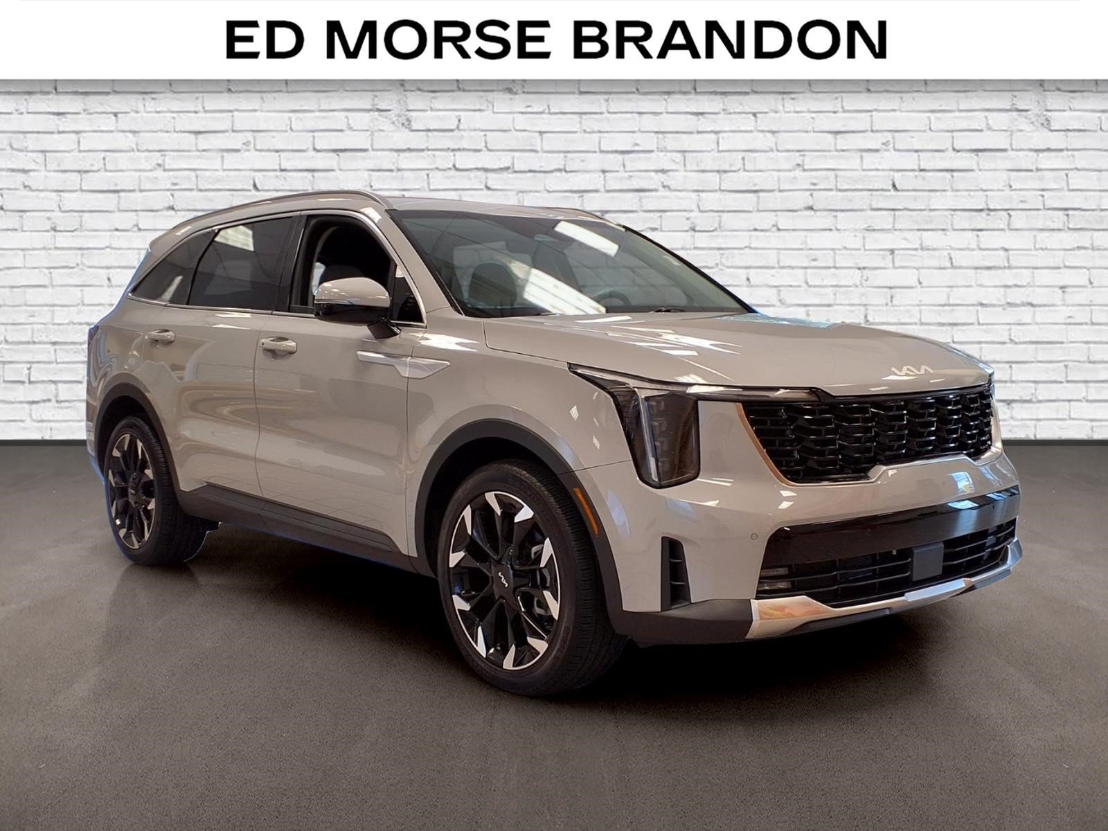 Used 2025 Kia Sorento EX FWD image 6