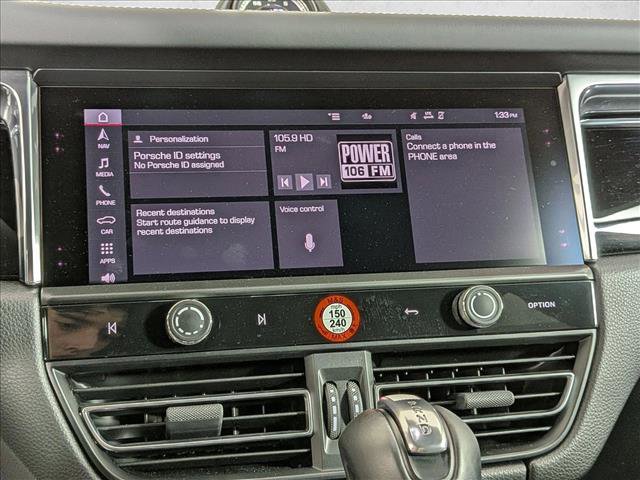 Certified 2025 Porsche Macan image 17