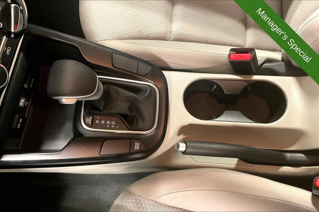 Used 2025 Kia Soul LX w/ LX Technology Package FWD image 17