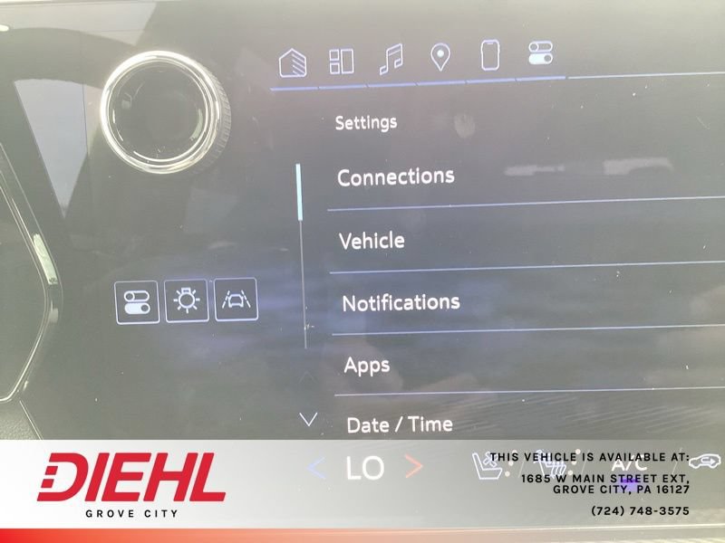 Certified 2024 Chevrolet Traverse RS AWD/4WD image 44