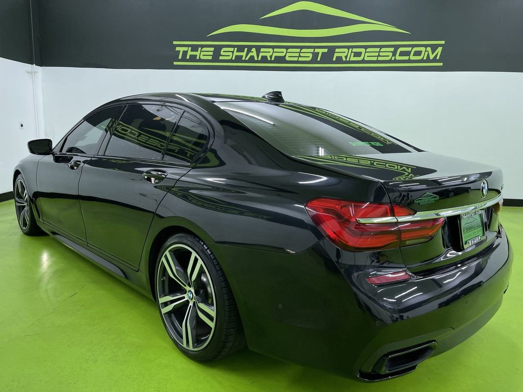 Used 2017 BMW 740i image 7