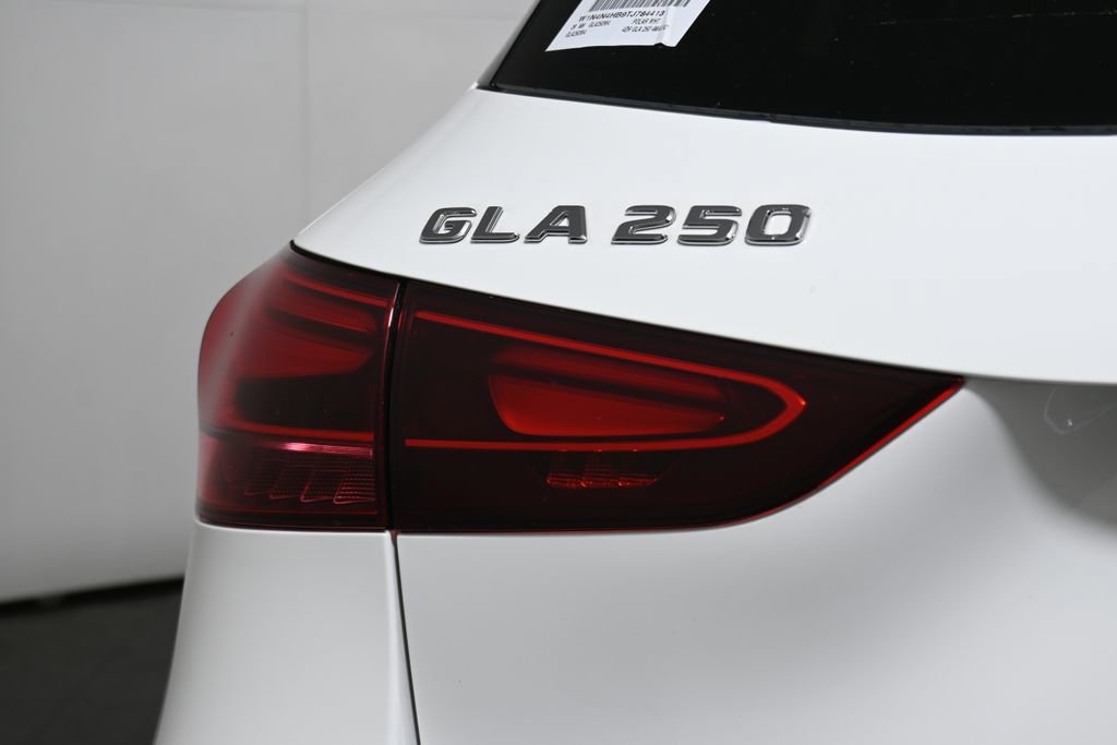 Certified 2026 Mercedes-Benz GLA 250 4MATIC image 12
