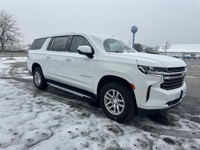 Used 2022 Chevrolet Suburban LT AWD/4WD image 2
