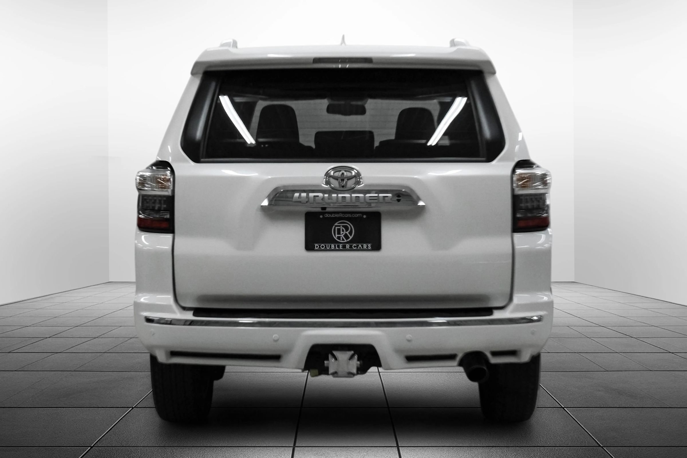 Used 2016 Toyota 4Runner Limited AWD/4WD image 10