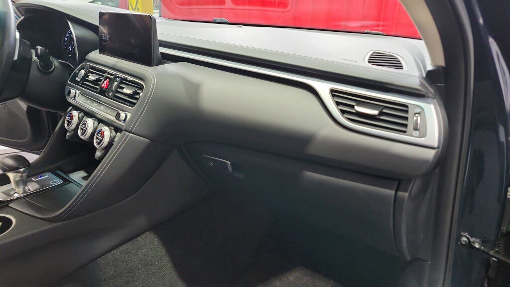 Used 2023 Genesis G70 2.0T AWD/4WD image 18