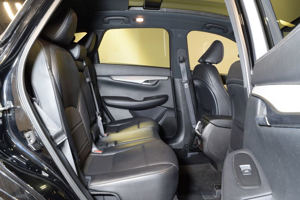 Used 2021 INFINITI QX50 Luxe w/ Appearance Package image 30