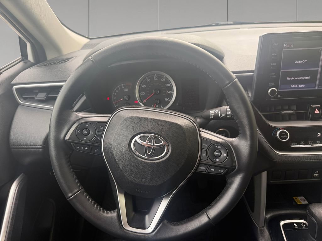 Used 2022 Toyota Corolla Cross LE AWD/4WD image 13