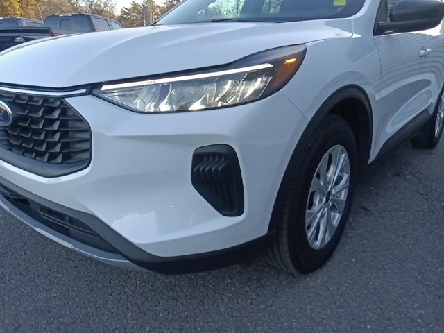Used 2025 Ford Escape Active image 9