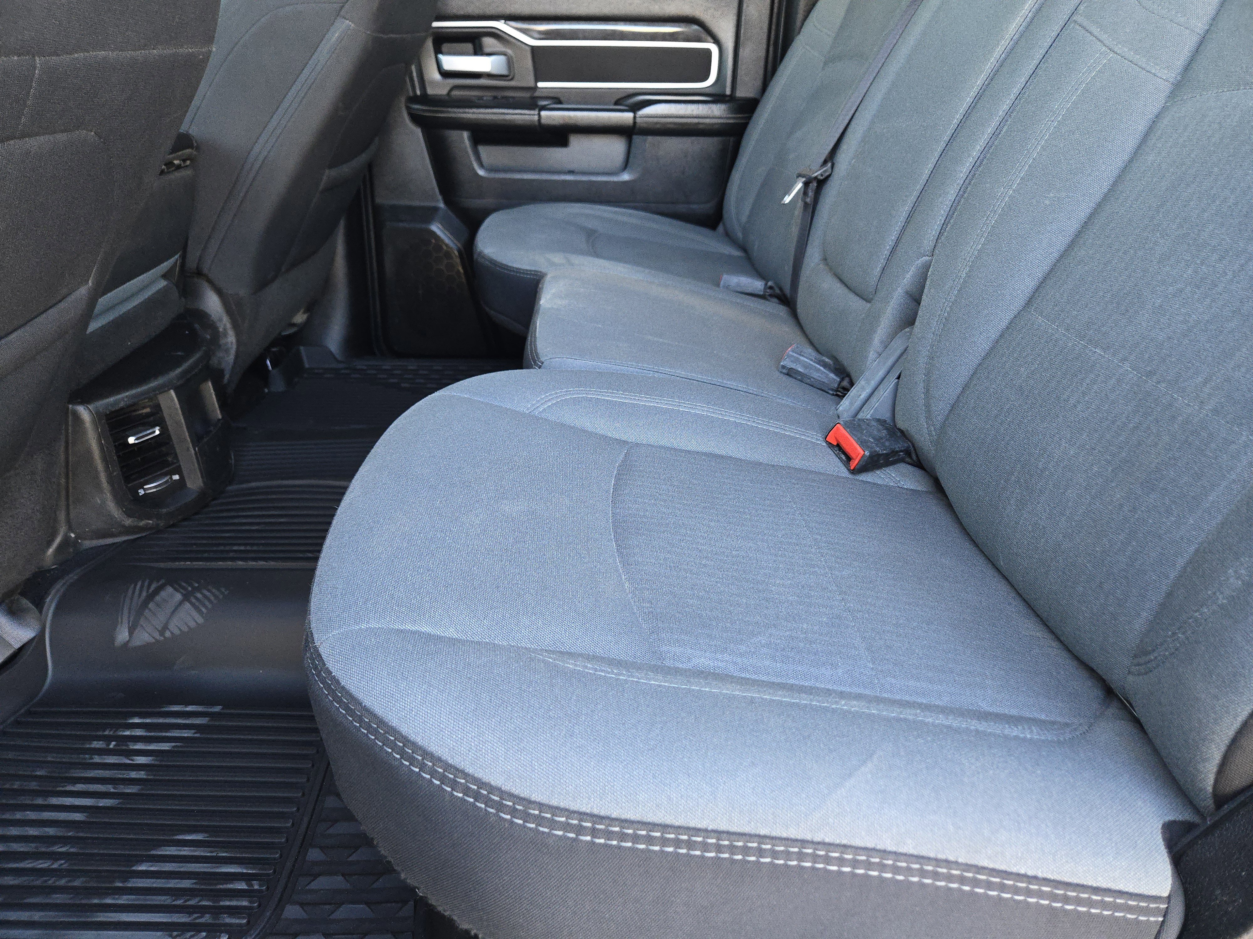 Used 2024 RAM 2500 Big Horn image 27