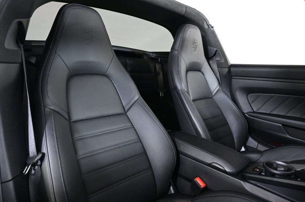 Certified 2023 Porsche 911 image 18