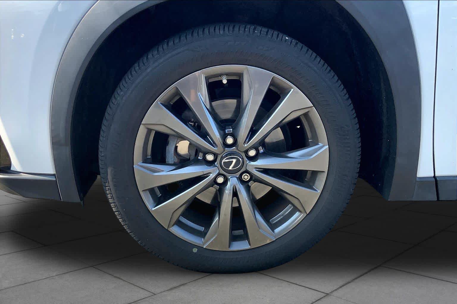 Used 2019 Lexus UX 250h F Sport AWD/4WD image 11