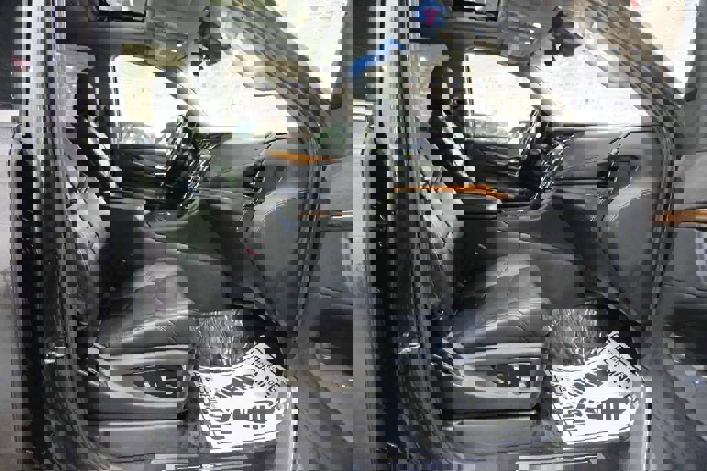 Used 2017 Cadillac Escalade ESV Premium Luxury image 35