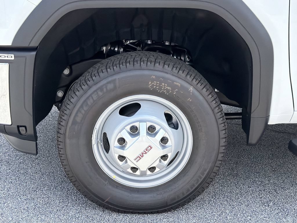 New 2026 GMC Sierra 3500 Pro AWD/4WD image 21