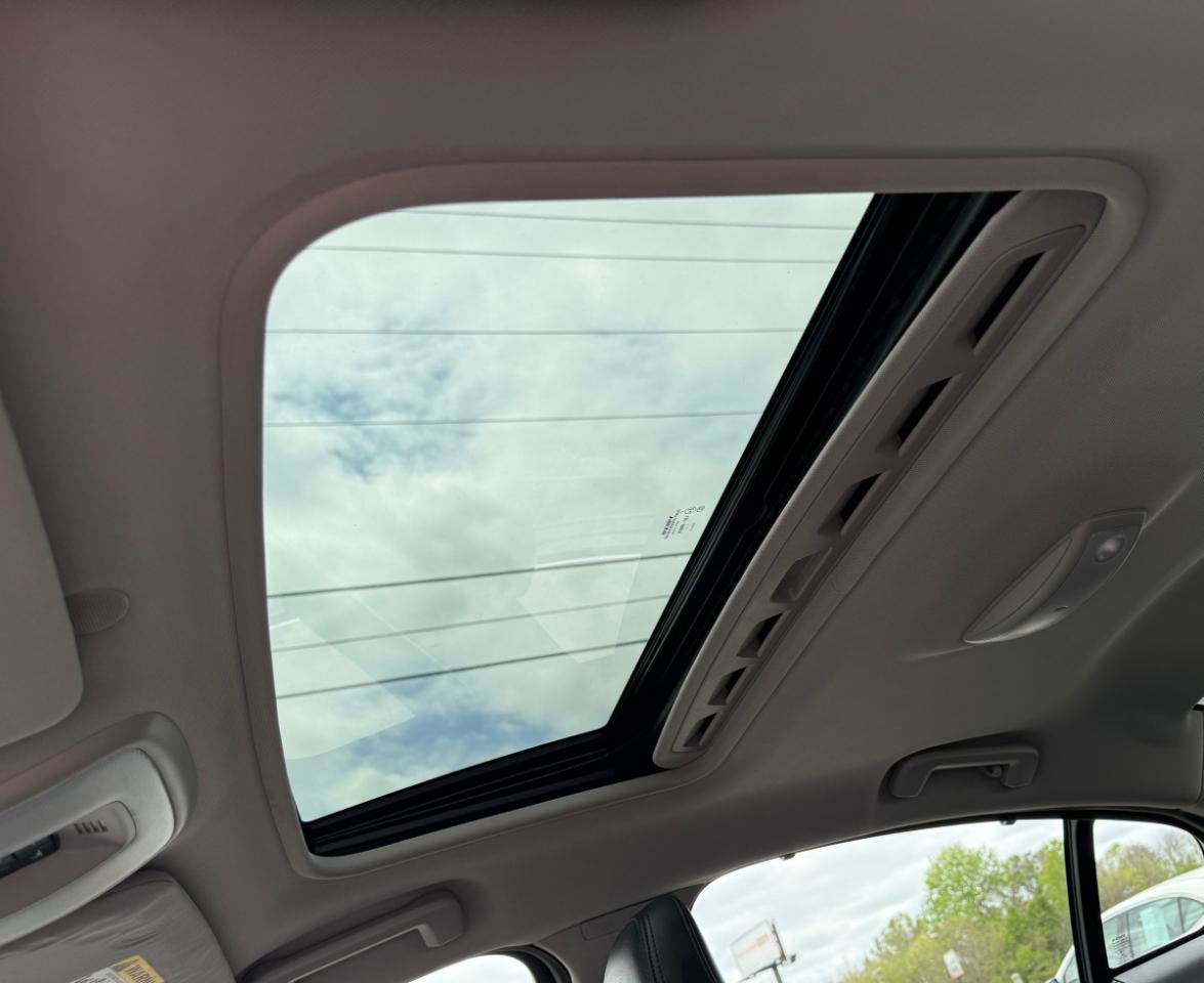Used 2018 Volvo S60 T5 Inscription image 19