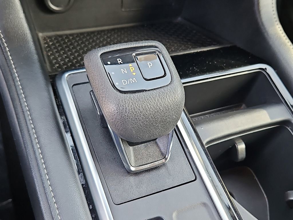 Used 2022 Nissan Pathfinder SV AWD/4WD image 14