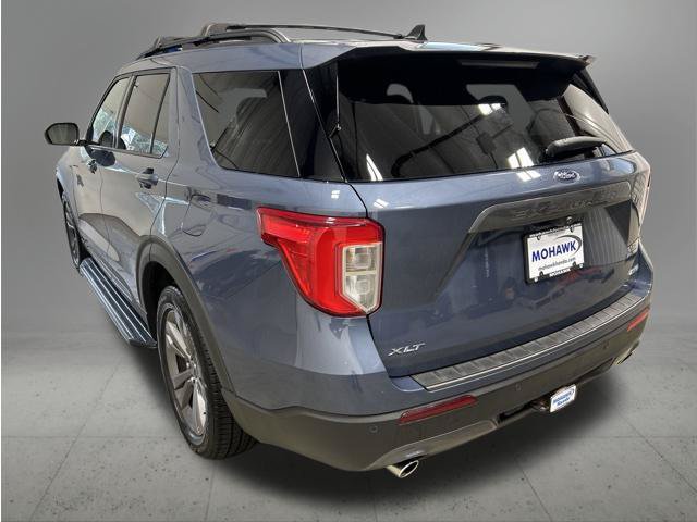 Used 2021 Ford Explorer XLT w/ Equipment Group 202A AWD/4WD image 3