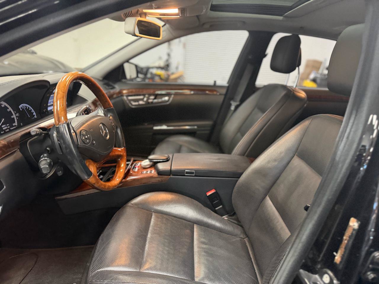 Used 2010 Mercedes-Benz S 550 4MATIC image 14