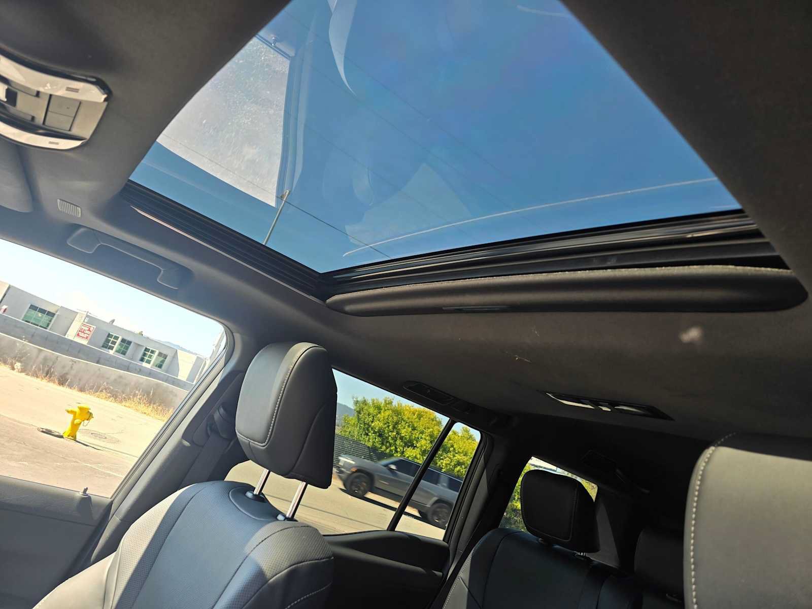 Used 2025 Lexus GX 550 w/ Cold Area Package AWD/4WD image 24