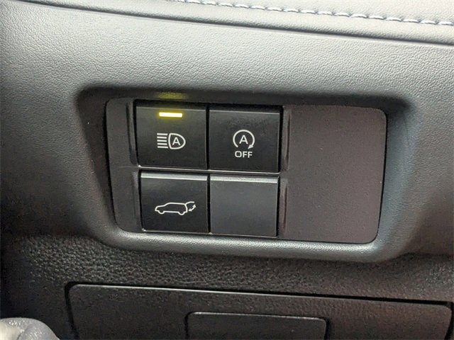 Used 2023 Toyota Highlander L image 27