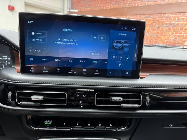 Used 2022 Lincoln Nautilus Reserve image 18